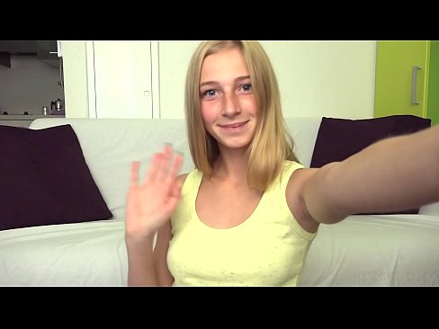 ❤️ Wenn ich gelangweilt bin, masturbiere ich faul meine rosa Muschi ❌ Hard porn bei uns ﹏