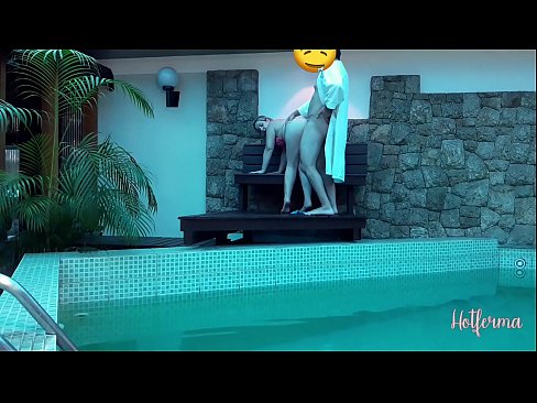 ❤️ Boss lädt Dienstmädchen zum Pool ein, kann aber einem heißen Sex nicht widerstehen ❌ Hard porn bei uns ﹏